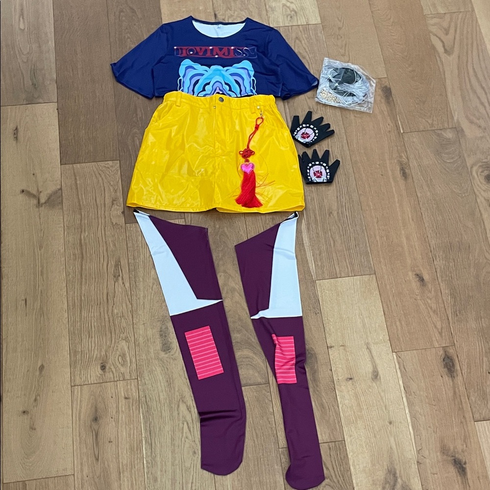 Huntrix Mira Costume- never Worn